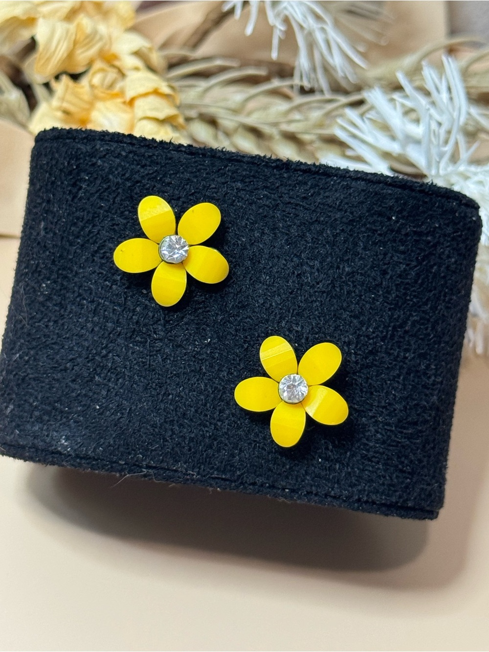 Vintage Yellow Flower Rhinestone Stud Earrings Gold Tone Daisy Floral